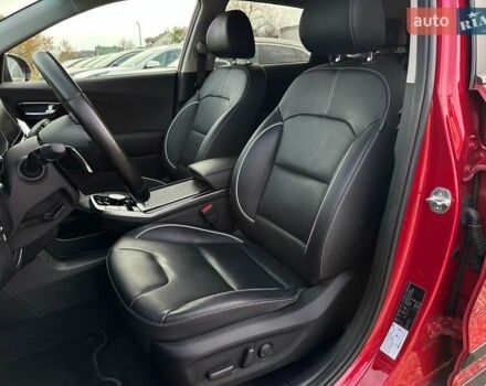 Червоний Кіа Niro, об'ємом двигуна 0 л та пробігом 61 тис. км за 23500 $, фото 39 на Automoto.ua