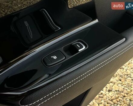 Червоний Кіа Niro, об'ємом двигуна 0 л та пробігом 61 тис. км за 23500 $, фото 85 на Automoto.ua