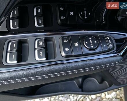 Червоний Кіа Niro, об'ємом двигуна 0 л та пробігом 128 тис. км за 19900 $, фото 23 на Automoto.ua