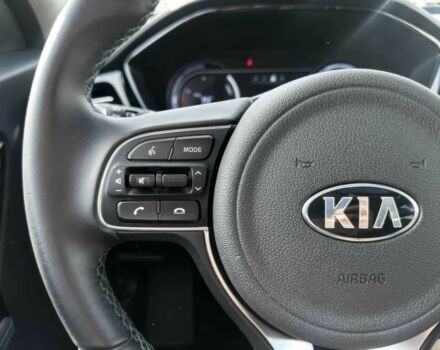 Червоний Кіа Niro, об'ємом двигуна 0 л та пробігом 33 тис. км за 9000 $, фото 6 на Automoto.ua