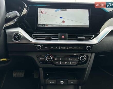 Червоний Кіа Niro, об'ємом двигуна 0 л та пробігом 61 тис. км за 23500 $, фото 59 на Automoto.ua