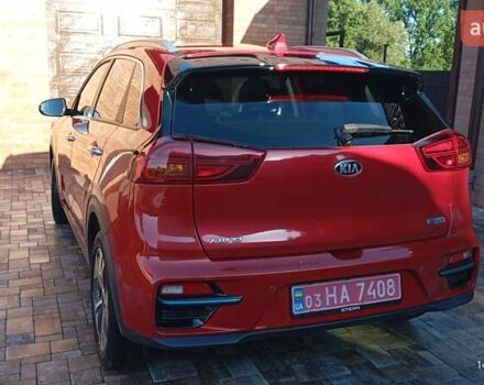 Червоний Кіа Niro, об'ємом двигуна 0 л та пробігом 117 тис. км за 18950 $, фото 3 на Automoto.ua