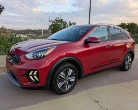Красный Киа Niro, объемом двигателя 1.6 л и пробегом 29 тыс. км за 10000 $, фото 1 на Automoto.ua