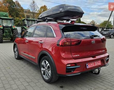 Киа Niro 2020 в Радомышле на Automoto.ua Красный Киа Niro, объемом двигателя 0 л и пробегом 116 тыс. км за 20600 $, фото 4 на Automoto.ua