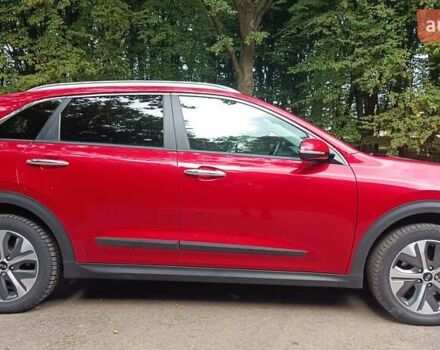Киа Niro 2020 в Львове на Automoto.ua Красный Киа Niro, объемом двигателя 0 л и пробегом 105 тыс. км за 19999 $, фото 37 на Automoto.ua
