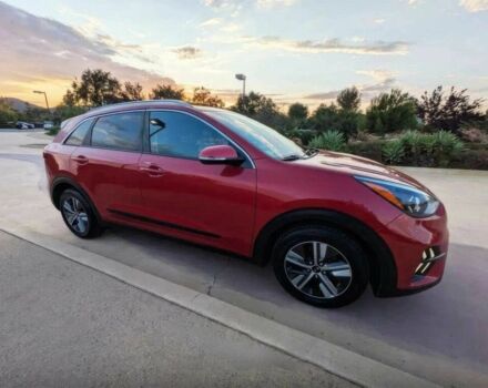 Червоний Кіа Niro, об'ємом двигуна 1.6 л та пробігом 42 тис. км за 13600 $, фото 1 на Automoto.ua