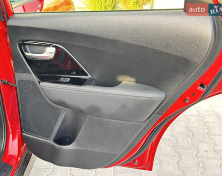 Красный Киа Niro, объемом двигателя 0 л и пробегом 163 тыс. км за 17850 $, фото 43 на Automoto.ua