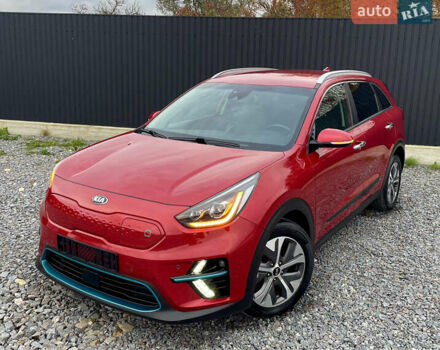 Киа Niro 2020 в Дрогобыче на Automoto.ua Красный Киа Niro, объемом двигателя 0 л и пробегом 159 тыс. км за 19399 $, фото 6 на Automoto.ua