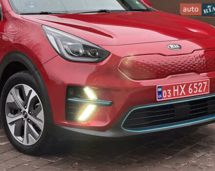 Красный Киа Niro, объемом двигателя 0 л и пробегом 144 тыс. км за 18800 $, фото 10 на Automoto.ua