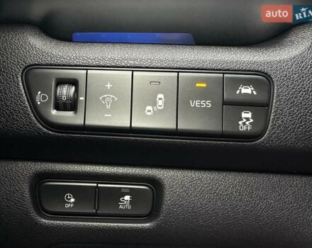 Червоний Кіа Niro, об'ємом двигуна 0 л та пробігом 61 тис. км за 23500 $, фото 44 на Automoto.ua