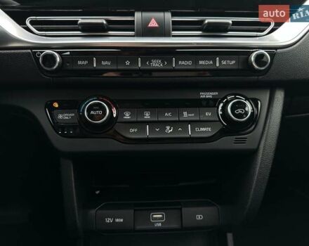 Красный Киа Niro, объемом двигателя 0 л и пробегом 47 тыс. км за 23900 $, фото 63 на Automoto.ua