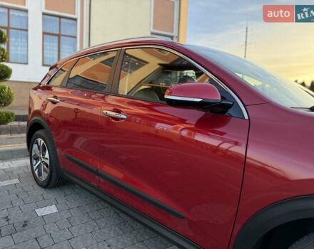 Красный Киа Niro, объемом двигателя 0 л и пробегом 67 тыс. км за 19850 $, фото 13 на Automoto.ua