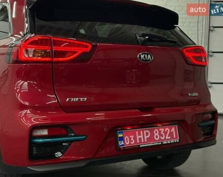 Червоний Кіа Niro, об'ємом двигуна 0 л та пробігом 110 тис. км за 19648 $, фото 5 на Automoto.ua
