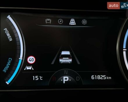 Червоний Кіа Niro, об'ємом двигуна 0 л та пробігом 61 тис. км за 23500 $, фото 52 на Automoto.ua