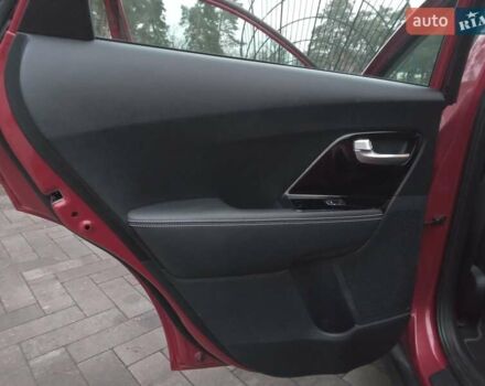 Красный Киа Niro, объемом двигателя 0 л и пробегом 87 тыс. км за 20492 $, фото 34 на Automoto.ua