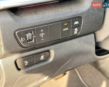 Красный Киа Niro, объемом двигателя 0 л и пробегом 163 тыс. км за 17850 $, фото 36 на Automoto.ua