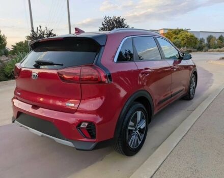 Красный Киа Niro, объемом двигателя 1.6 л и пробегом 40 тыс. км за 8200 $, фото 3 на Automoto.ua