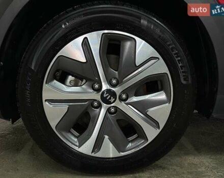 Красный Киа Niro, объемом двигателя 0 л и пробегом 47 тыс. км за 24900 $, фото 32 на Automoto.ua