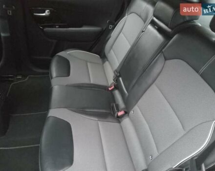 Красный Киа Niro, объемом двигателя 0 л и пробегом 87 тыс. км за 20492 $, фото 59 на Automoto.ua