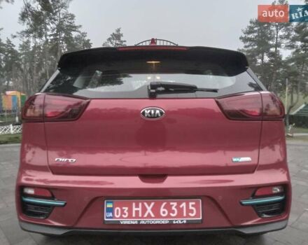 Красный Киа Niro, объемом двигателя 0 л и пробегом 87 тыс. км за 20492 $, фото 7 на Automoto.ua