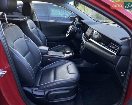 Червоний Кіа Niro, об'ємом двигуна 0 л та пробігом 128 тис. км за 19900 $, фото 53 на Automoto.ua