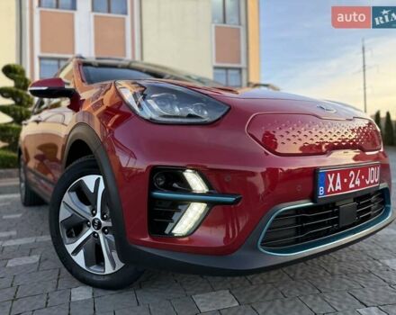 Красный Киа Niro, объемом двигателя 0 л и пробегом 67 тыс. км за 19850 $, фото 10 на Automoto.ua