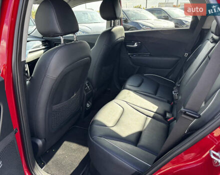Красный Киа Niro, объемом двигателя 0 л и пробегом 44 тыс. км за 22600 $, фото 27 на Automoto.ua