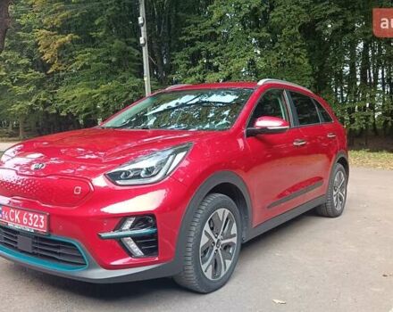 Киа Niro 2020 в Львове на Automoto.ua Красный Киа Niro, объемом двигателя 0 л и пробегом 105 тыс. км за 19999 $, фото 1 на Automoto.ua