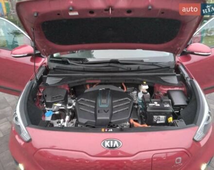 Красный Киа Niro, объемом двигателя 0 л и пробегом 87 тыс. км за 20492 $, фото 22 на Automoto.ua