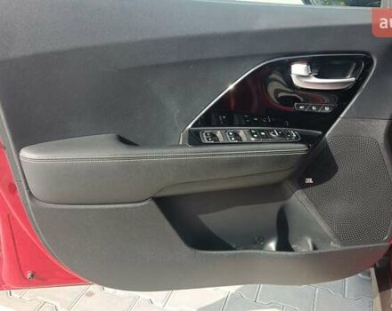 Красный Киа Niro, объемом двигателя 0 л и пробегом 105 тыс. км за 19999 $, фото 19 на Automoto.ua