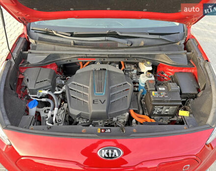Красный Киа Niro, объемом двигателя 0 л и пробегом 163 тыс. км за 17850 $, фото 59 на Automoto.ua