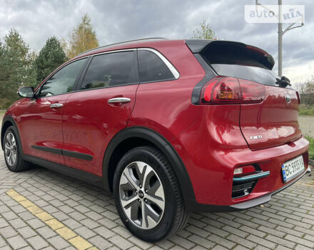 Червоний Кіа Niro, об'ємом двигуна 0 л та пробігом 55 тис. км за 27500 $, фото 5 на Automoto.ua