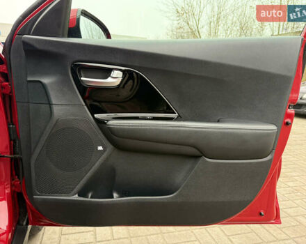 Червоний Кіа Niro, об'ємом двигуна 0 л та пробігом 128 тис. км за 19900 $, фото 58 на Automoto.ua