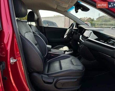 Червоний Кіа Niro, об'ємом двигуна 0 л та пробігом 48 тис. км за 23700 $, фото 24 на Automoto.ua