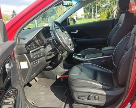 Красный Киа Niro, объемом двигателя 0 л и пробегом 105 тыс. км за 19999 $, фото 18 на Automoto.ua