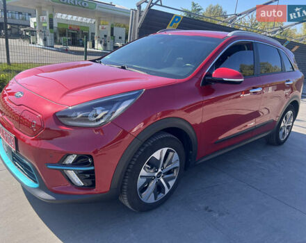 Червоний Кіа Niro, об'ємом двигуна 0 л та пробігом 151 тис. км за 19999 $, фото 6 на Automoto.ua