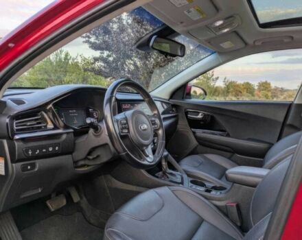 Красный Киа Niro, объемом двигателя 1.6 л и пробегом 39 тыс. км за 8700 $, фото 7 на Automoto.ua