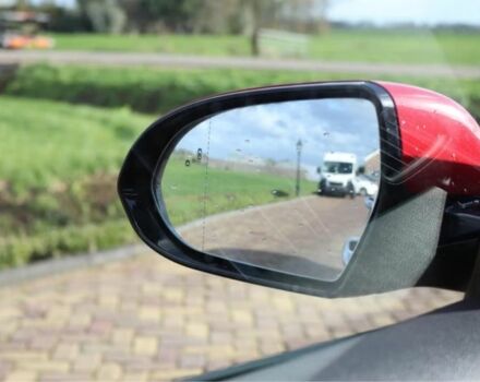 Красный Киа Niro, объемом двигателя 0 л и пробегом 84 тыс. км за 18368 $, фото 18 на Automoto.ua