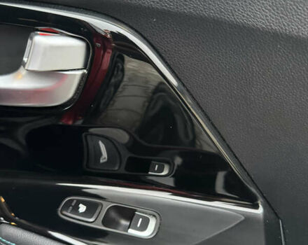 Красный Киа Niro, объемом двигателя 0 л и пробегом 144 тыс. км за 18800 $, фото 46 на Automoto.ua
