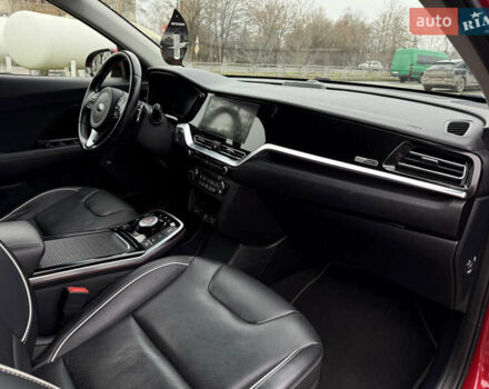 Червоний Кіа Niro, об'ємом двигуна 0 л та пробігом 128 тис. км за 19900 $, фото 59 на Automoto.ua