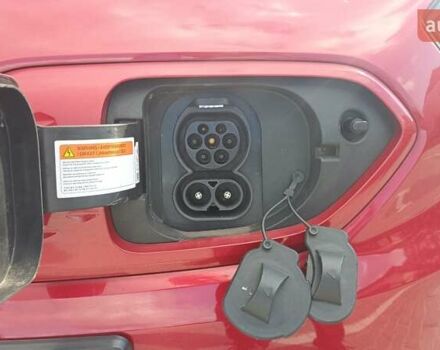 Красный Киа Niro, объемом двигателя 0 л и пробегом 105 тыс. км за 19999 $, фото 23 на Automoto.ua