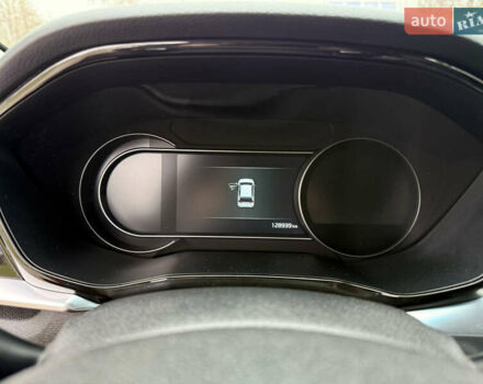 Червоний Кіа Niro, об'ємом двигуна 0 л та пробігом 128 тис. км за 19900 $, фото 26 на Automoto.ua