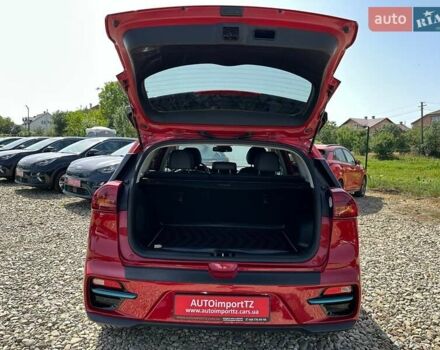 Киа Niro 2020 в Львове на Automoto.ua Красный Киа Niro, объемом двигателя 0 л и пробегом 48 тыс. км за 23700 $, фото 71 на Automoto.ua