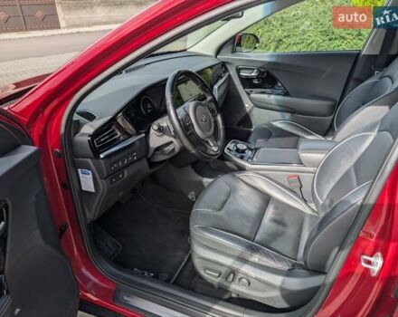 Червоний Кіа Niro, об'ємом двигуна 0 л та пробігом 146 тис. км за 19900 $, фото 14 на Automoto.ua