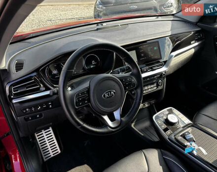 Красный Киа Niro, объемом двигателя 0 л и пробегом 44 тыс. км за 22600 $, фото 11 на Automoto.ua