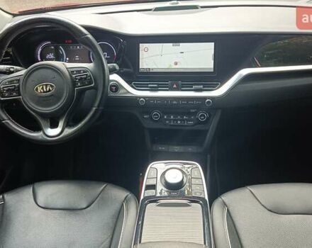 Киа Niro 2020 в Львове на Automoto.ua Красный Киа Niro, объемом двигателя 0 л и пробегом 105 тыс. км за 19999 $, фото 27 на Automoto.ua