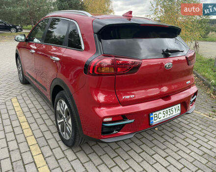 Красный Киа Niro, объемом двигателя 0 л и пробегом 70 тыс. км за 19600 $, фото 3 на Automoto.ua