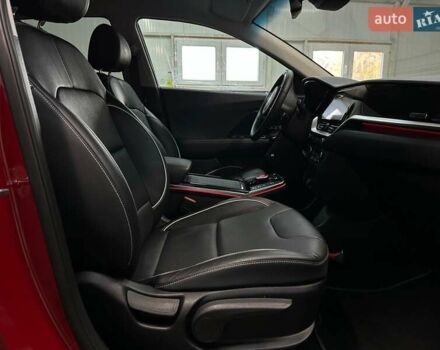 Красный Киа Niro, объемом двигателя 0 л и пробегом 47 тыс. км за 23900 $, фото 97 на Automoto.ua