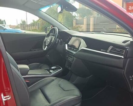 Красный Киа Niro, объемом двигателя 0 л и пробегом 105 тыс. км за 19999 $, фото 24 на Automoto.ua