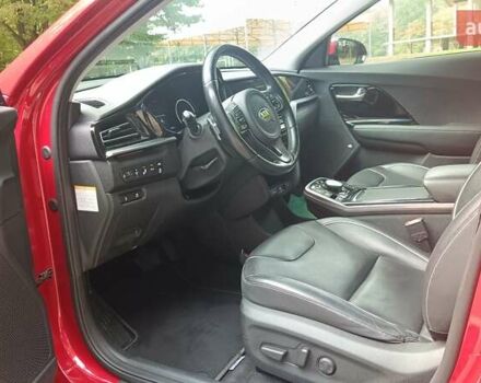 Киа Niro 2020 в Львове на Automoto.ua Красный Киа Niro, объемом двигателя 0 л и пробегом 105 тыс. км за 19999 $, фото 16 на Automoto.ua